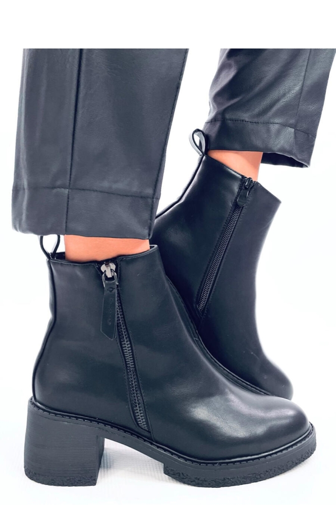 Botine cu toc model 201399 Inello negru